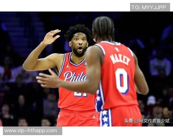 恩比德缺席训练乔治在昨日3v3后今日参与5v5对抗赛